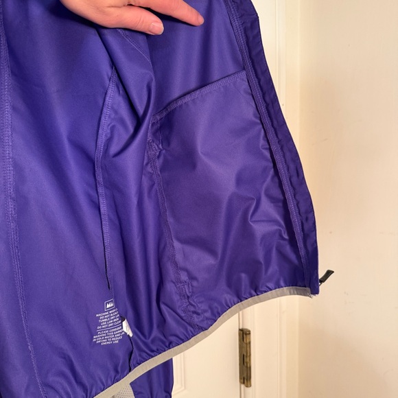 REI Women's Cycling Purple Ski Jacket - Picture 5 of 5
